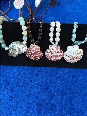 Handmade Sea Shell Pendant Necklace - Pink Shell Accent